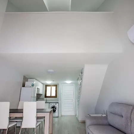 Parque Santiago Ii, Americas Apartment